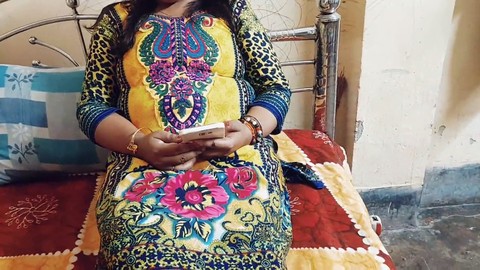 Tener relaciones con la deliciosa ama de casa bengalí Ritu