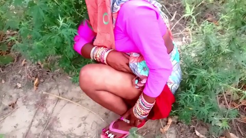 Heißes Dorf-Abenteuer mit Desi Tante im Khet Me Chudai