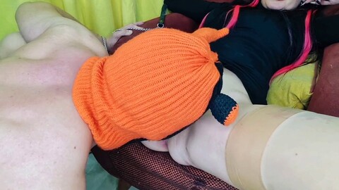 El gimp afortunado tiene la oportunidad de adorar la pussy de su dominatrix Nika con un serio devorar de pussy. El gimp afortunado tiene la oportunidad de adorar la pussy de su dominatrix Nika con un serio devorar de pussy.