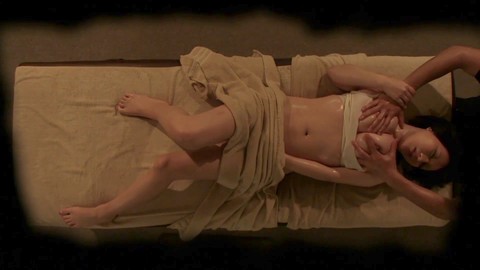 Massaggio asiatico sensuale all'olio aromaterapico - Inondati di piacere e tentazione