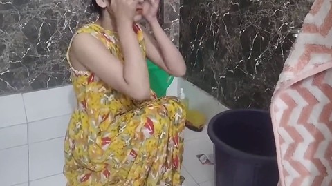 La madrastra Babykajoldesi en acción detrás de escenas con papá y la hijastra