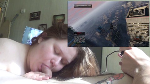 Tanya Mellow la gordita culona hace mamada y paja cubana mientras juega GTA Online